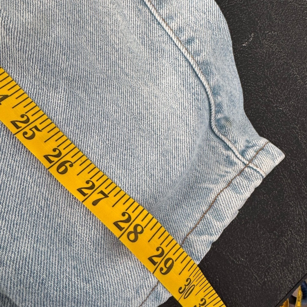 Aeropostale light denim perfect fit Jean. Straight leg. Like New. Stone washed - Picture 3 of 9